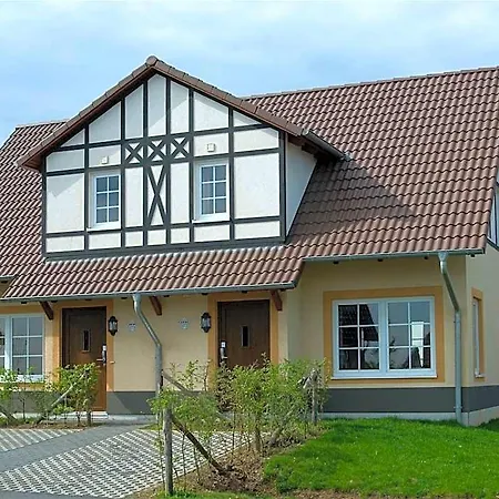 In Cochem With Sauna And Garden Otel 3*