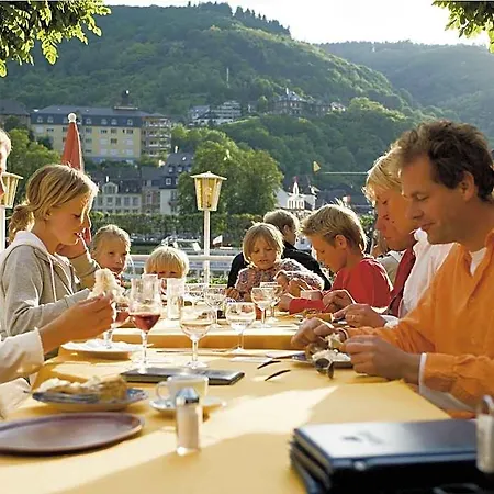 In Cochem With Sauna And Garden Otel